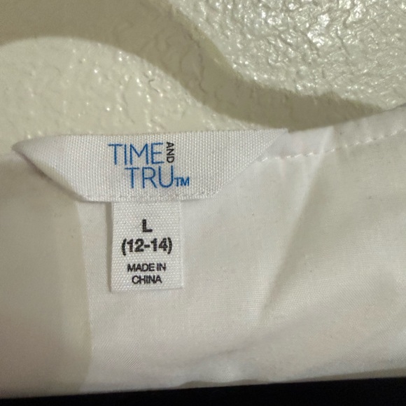 Time and Tru White Eyelet Blouse Flutter Sleeve Peplum Top Cottagecore - Picture 3 of 7